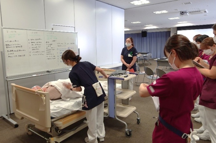 フィジカルアセスメントⅠ研修_ロールプレイの様子
