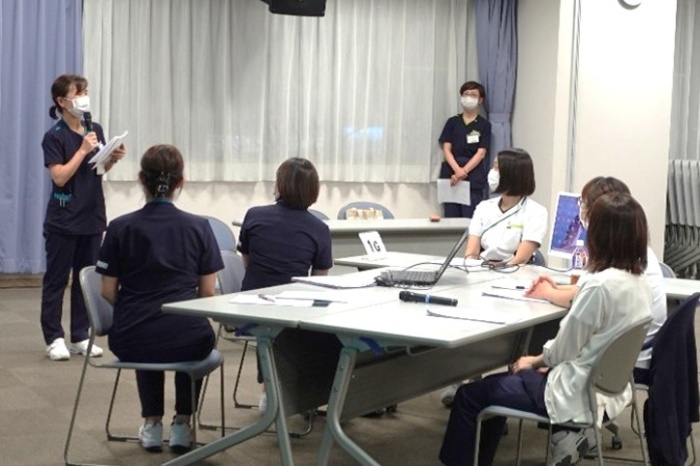 看護倫理実践報告_CNSからのアドバイスの様子